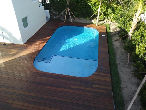 Custom Decks and Docks Buidlers